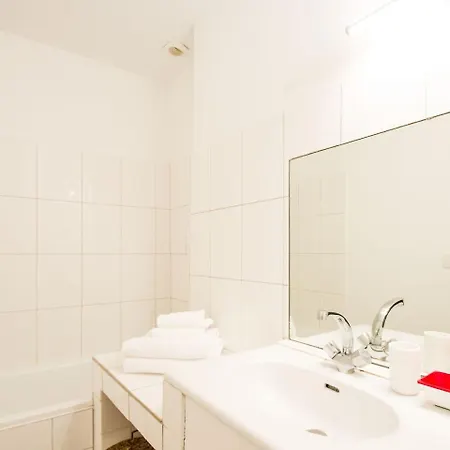 Apartment Le Poete By Cocoonr